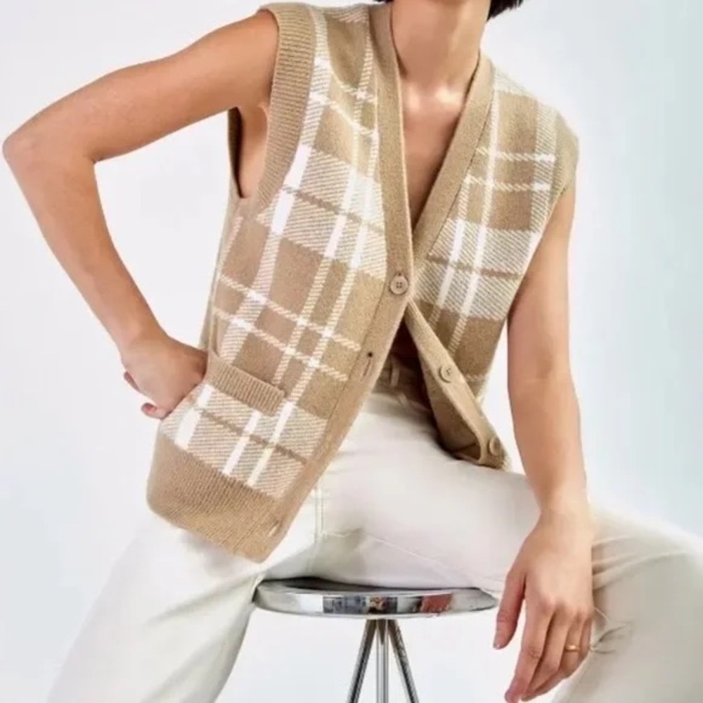 Aritzia Wilfred Hattie Sweater Vest